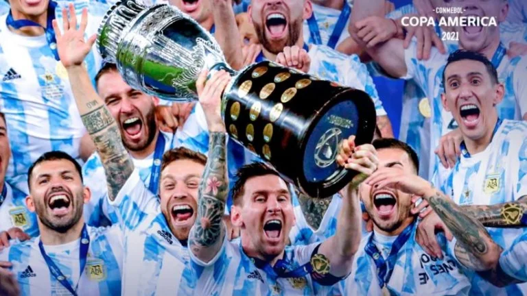Argjentina fitoi Copa America 2021 pas gati 30 vitesh, pamje nga festa e madhe e lojtarëve dhe stafin