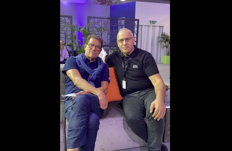 E jashtëzakonshme: Kreu i FFK-së, Agim Ademi, fotografohet me trajnerin e madh Fabio Capello