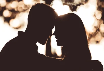 Couples who fight, love each other, nine facts.
