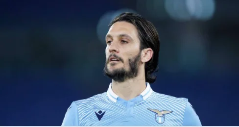 Luis Alberto nuk paraqitet në fazën përgatitëse, Sarri ultimatum: “Shpjego arsyen ose kërko falje”