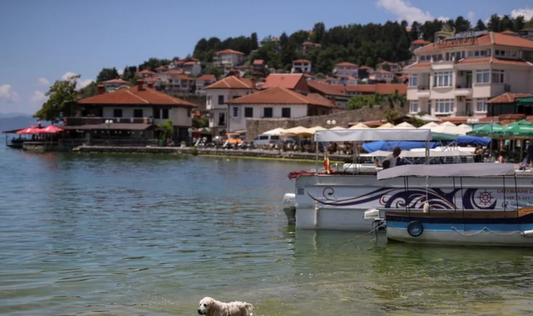 Mungesa e punëtorëve të kualifikuar rrezikon bizneset në vendet turistike