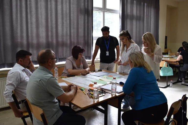 Ausbildung Lehrer in Programmen PODIUM, PONDER und U PSHIFT