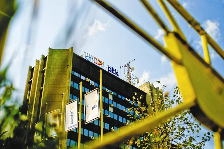 Intervistohen 14 punonjës të Telekomit për keqpërdorimet me telefona