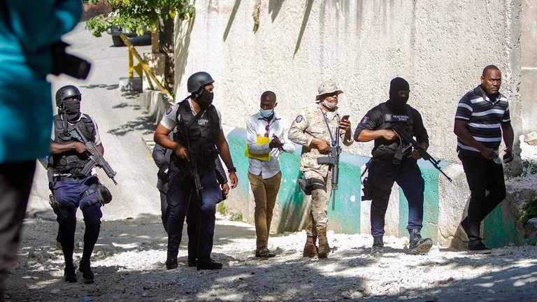 Policia në Haiti vret katër të dyshuarit për vrasjen e presidentit: Shpallet gjendja emergjente