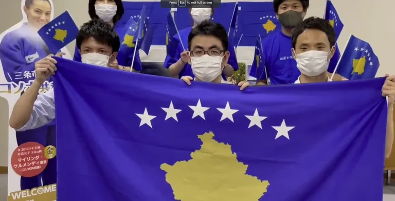 Japanische Fans überraschen Kosovo Sport: “