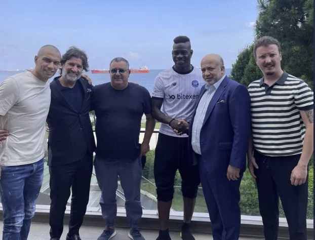Oficial: Mario Balotelli transferido a Turquía