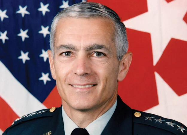 Il Generale degli Stati Uniti Clark visita il Kosovo
