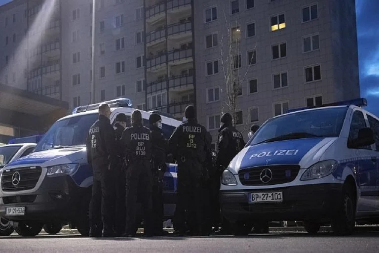 Plus de 750 personnes arrêtées en Allemagne après avoir déchiffré des conversations secrètes