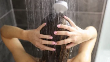 Should you take a shower in the morning or evening?