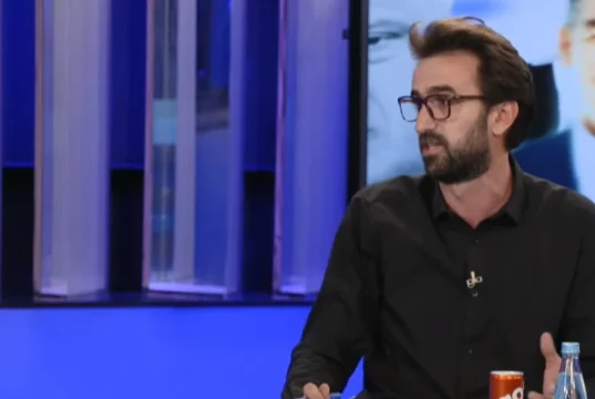 C'est ça. La pratique doit être complétée pour que l'analyste devienne chef du parti, Memley est un exemple