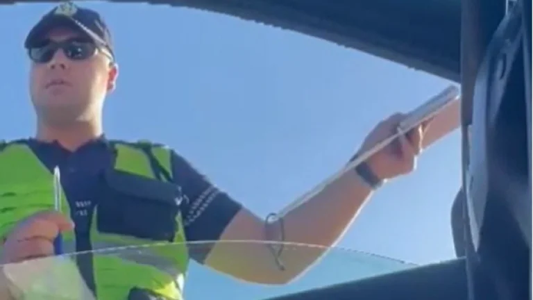 La polizia albanese multa il nuovo senza radar: ho notato che eri veloce.