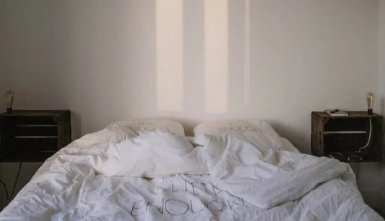 Im Sommer gibt es mehr Bakterien im Bett, wie oft sollten die Blätter gereinigt werden?