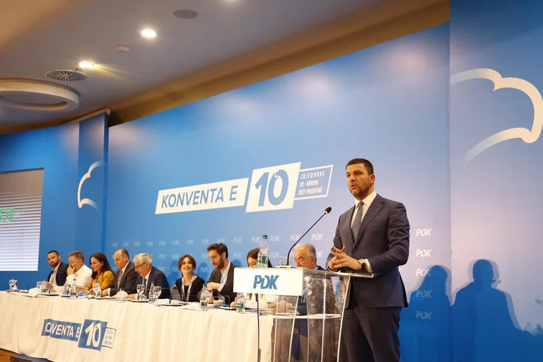 Krasniqi habla como presidente PDK: No será fácil, pero lo lograremos.