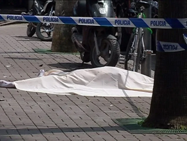 La mort de 40 ans à Malisheva, aurait jeté les marches du bâtiment