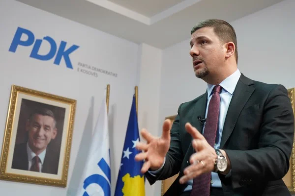Memli Krasniqi, seul candidat au poste de président du PDK