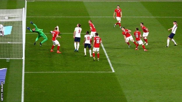 U n EFA bloque la vente de billets pour les fans britanniques pour match contre l'Ukraine