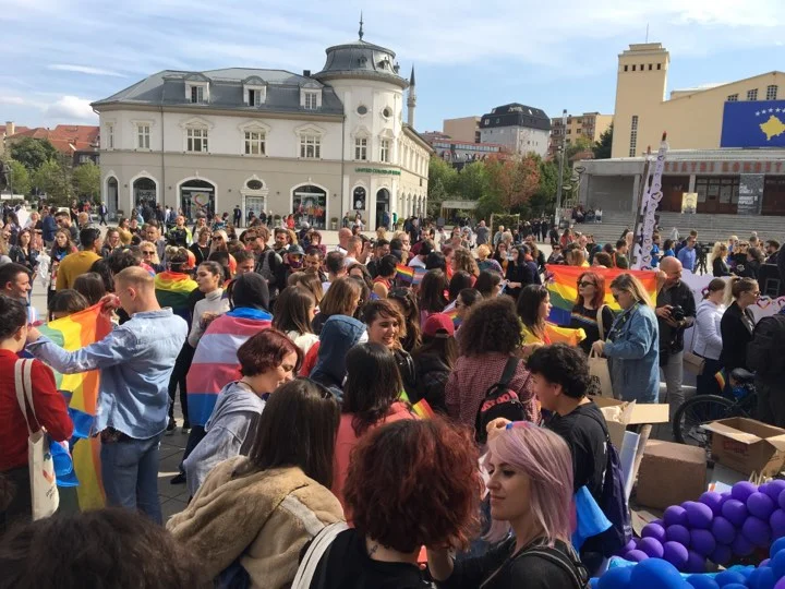 Zusammen und stolz: Mit Parade in Pristina, Krenaria Week verwöhnt