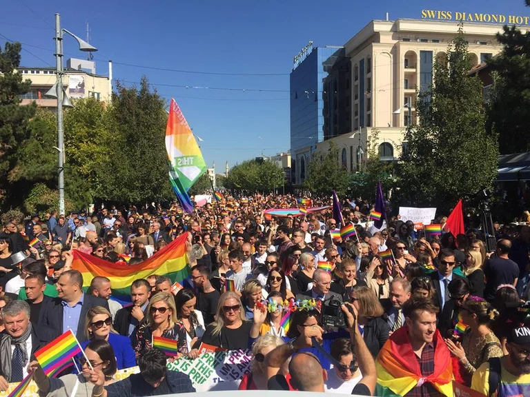 Desfile de Krenare celebrado hoy en Pristina