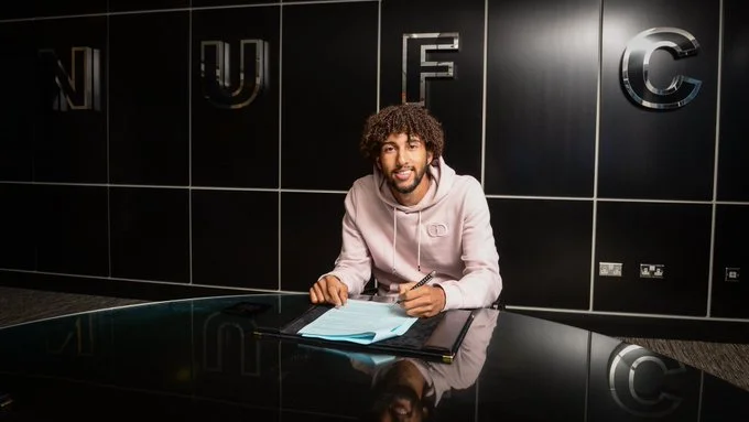 Zyrtare: Newcastle United ka nënshkruar me lojtarin premtues të Liverpoolit