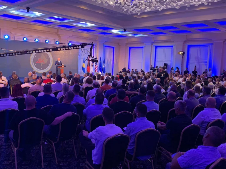 AAK fillon me aktivitetet parazgjedhore, prezanton kandidatët për kryetar të komunave