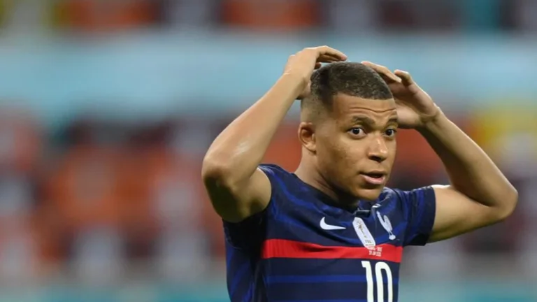 Ishte figura tragjike pasi humbi penalltinë vendimtare, këto janë fjalët e Mbappe