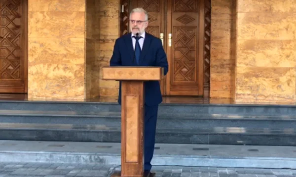 Kryekuvendari i Maq. së Veriut: Të gatshëm ta tejkalojmë situatën me Bullgarinë