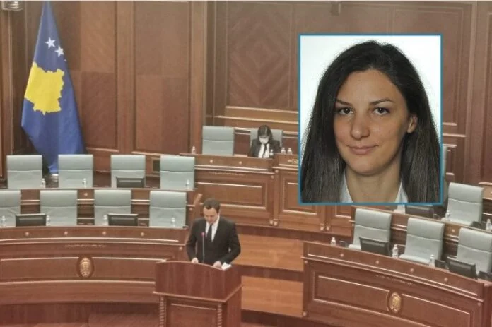 Ministrja Artane Rizvanolli kursimtare e vërtetë: Gati 200 mijë euro para të gatshme nëpër banka