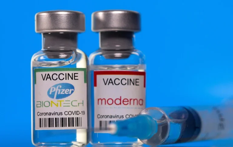 États-Unis : Mise en garde contre les vaccins Pfizer et Modern pour les rares inflammations cardiaques