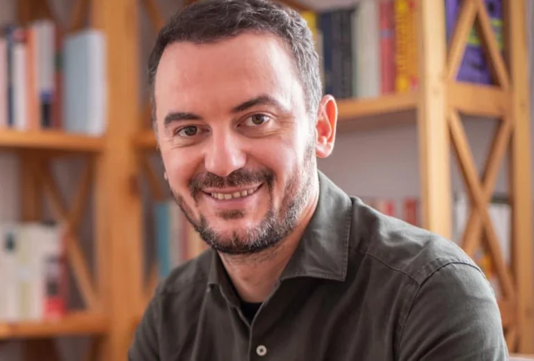 Mollyqa: PDK does not need a Lumir who sells democracy for narrow interests