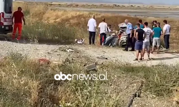Video/ Four family members died, black Audi took money on the highway, broke the power bar, and ended up in the ditch