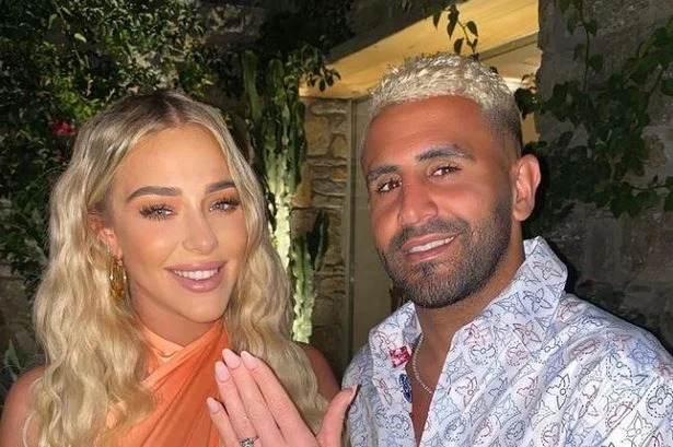 Mahrez a rendu la banque pour sa petite amie: Proposé par bague qui coûte 470 mille euros