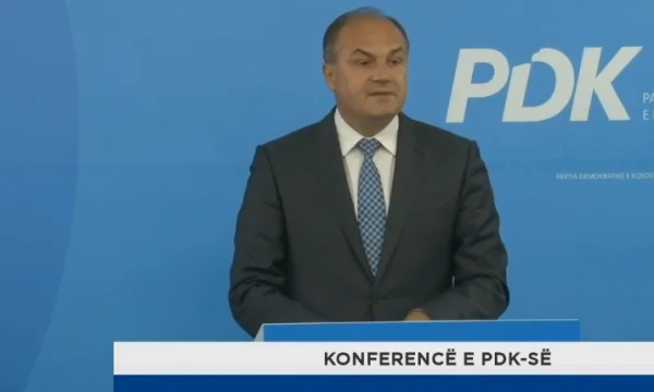 Enver Hoxhaj: Invitar a cada miembro del partido a correr para el presidente del PDK