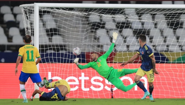 Tu ne croiras pas le but du joueur colombien du Brésil hier soir.