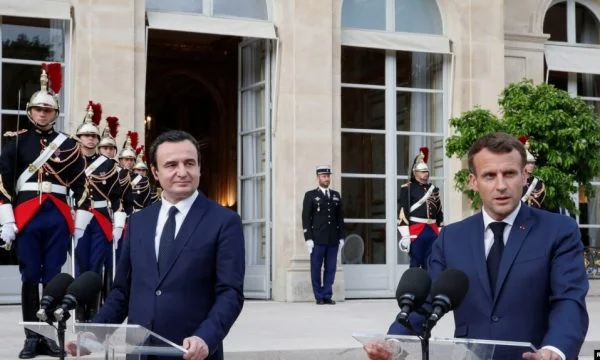 L'ufficio del primo ministro attraverso la comunicazione mostra cosa è stato discusso durante l'incontro Macron- Kurti.