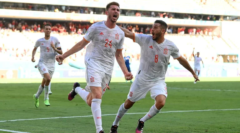 Spain destroys Slovakia, but Sweden wraps up group adventure as leader