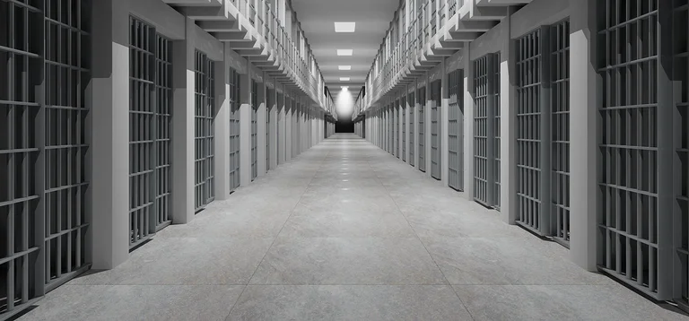 Cyril cherche des volontaires pour essayer une prison avant d'ouvrir