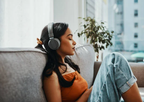 Comment les écouteurs peuvent endommager lentement l'audition, au fil du temps!