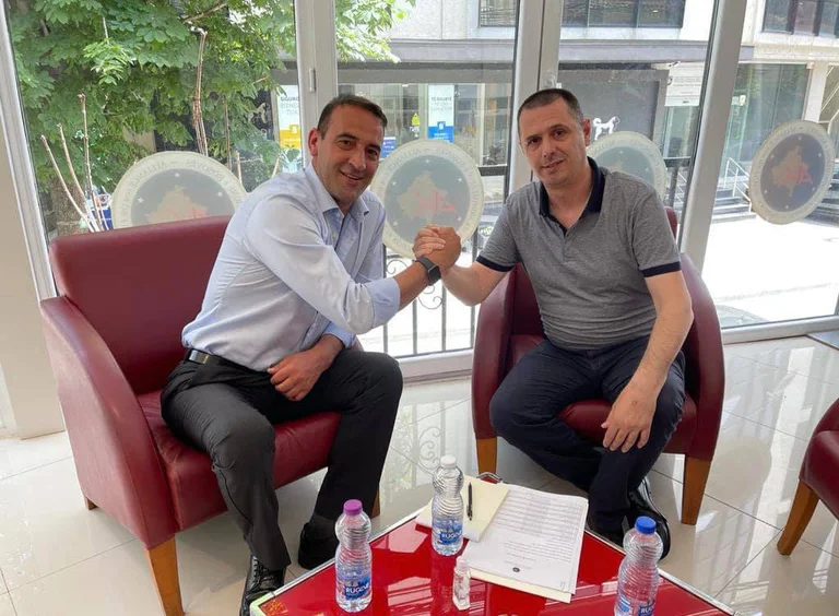 Ex combattente di KLA candidato da AAK per l'assemblea a Pristina