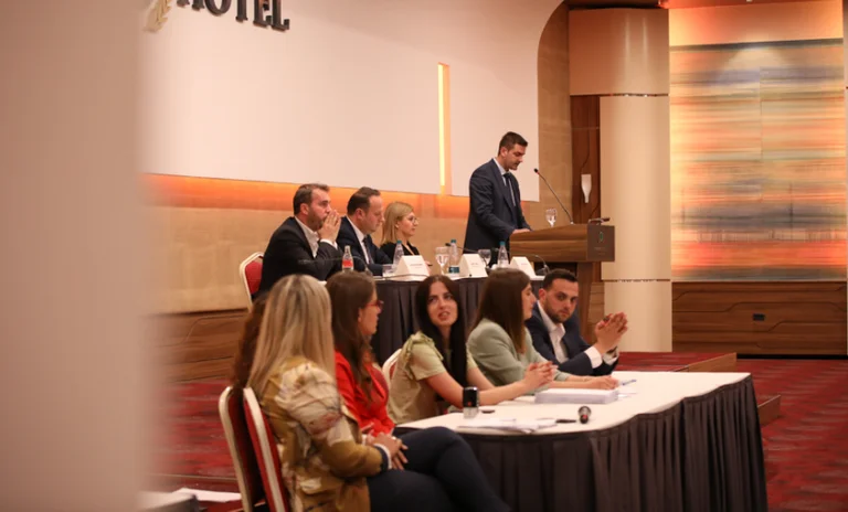 KDP ha eletto due membri dai tribunali di base
