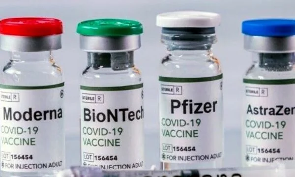 I vaccini Pfizer e Modernna danneggiano la fertilità degli uomini? Il nuovo studio dà risposte