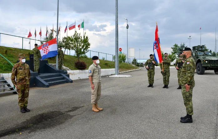 Des soldats croates viennent préserver le Kosovo, la réponse de la Serbie attendue