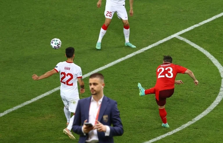 Kështu reagoi Edon Zhegrova pas eurogolit të Xherdan Shaqirit kundër Turqisë