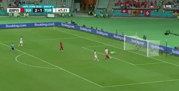 Xherdan Shaqiri absolutisht në flakë, gati sa nuk e shpon rrjetën me këtë supergol kundër Turqisë