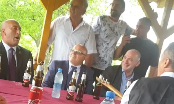 ‘Ani moj Kosovë’, Ramush Haradinaj ia thotë përsëri këngës (Video)