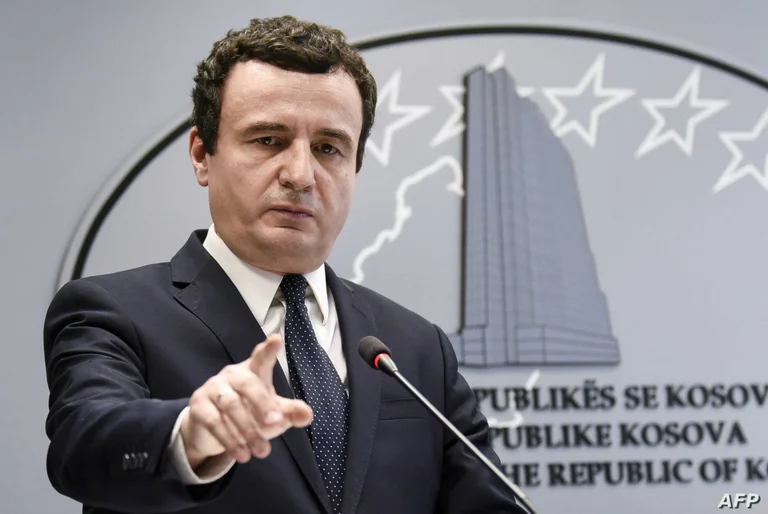 Kush i ka këto tri karakteristika, Kurti thotë se i plotëson kushtet për punësim në institucione
