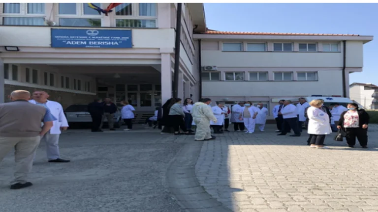 I dolën në pritë dhe rrahën infermierin kosovar: Federata ka disa fjalë