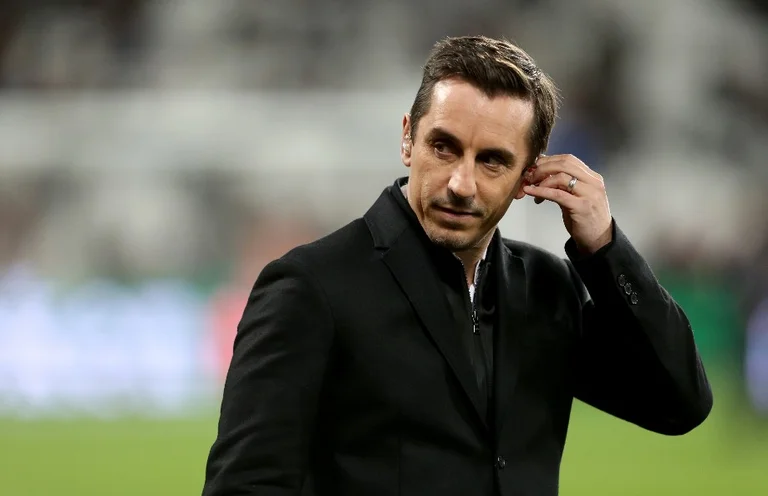 Gary Neville kritikon fanellën e re të Man United