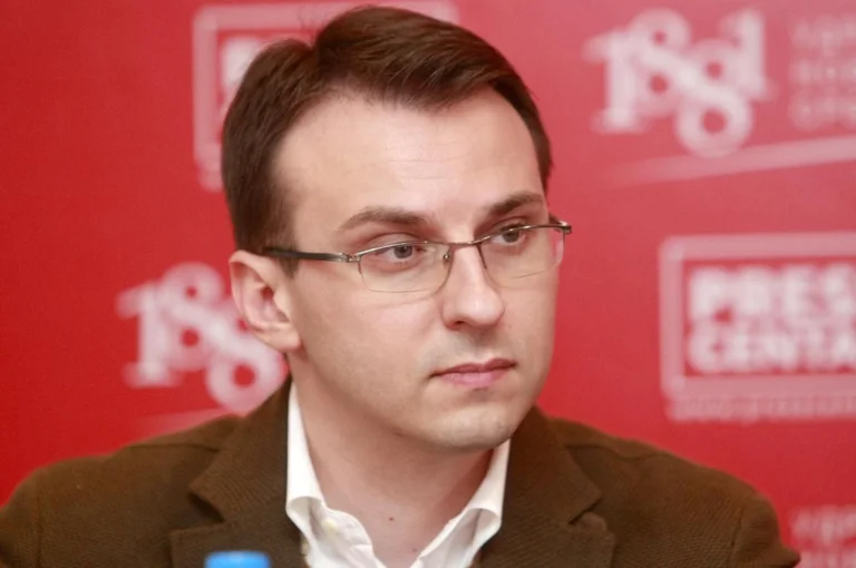 Petkoviq: Asociacion ose po ju pyes çka është Prishtina ku nuk ka më serbë, po Suhareka, a ka serbë atje?