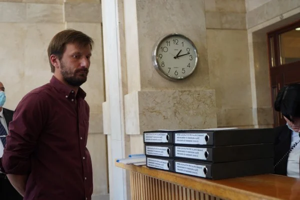 PSD dorëzon në Kuvend peticionin për faljen e gjobave në pandemi