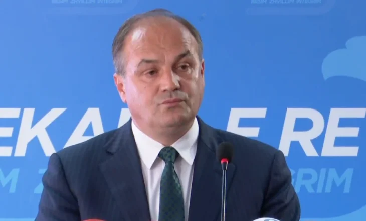 Hoxhaj: Vjosa Osmani i shërben Albin Kurtit, shkarkimi i Dakës është mendësi dhe qasje autoritare